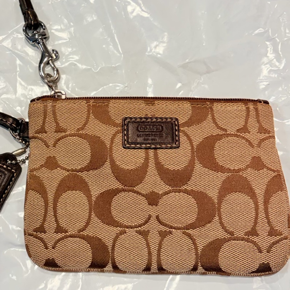 Coach Signature C Wristlet Brown Tan Canvas Zip Pouch Phone Wallet